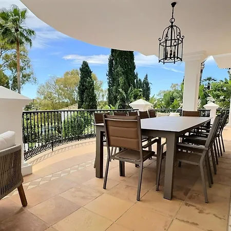 Fabulous 8-bedroom Andalucian Family With Panoramic Vistas Of La Concha Marbella סן פדרו דה אלקנטרה