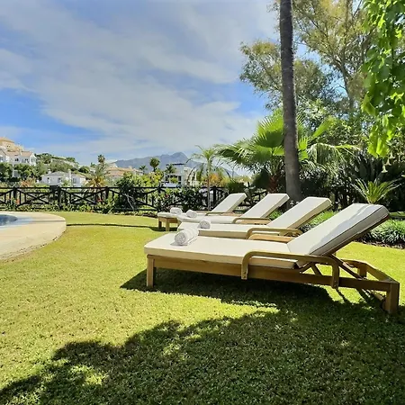 Villa Fabulous 8-bedroom Andalucian Family With Panoramic Vistas Of La Concha Marbella San Pedro de Alcantara