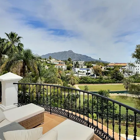 Villa Fabulous 8-bedroom Andalucian Family With Panoramic Vistas Of La Concha Marbella