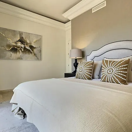 Fabulous 8-bedroom Andalucian Family With Panoramic Vistas Of La Concha Marbella סן פדרו דה אלקנטרה
