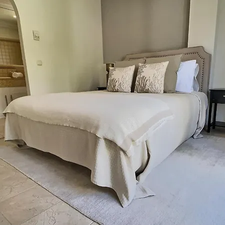 וילה Fabulous 8-bedroom Andalucian Family With Panoramic Vistas Of La Concha Marbella סן פדרו דה אלקנטרה