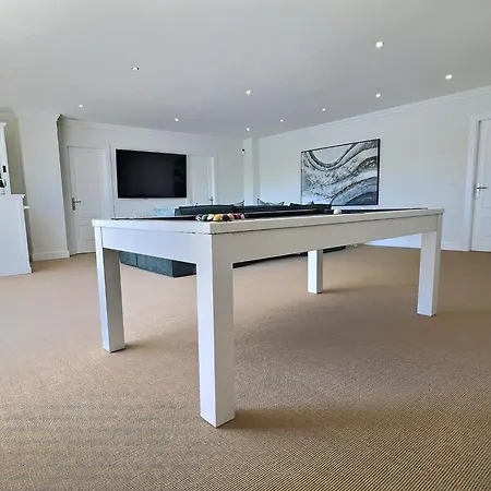 Villa Fabulous 8-bedroom Andalucian Family With Panoramic Vistas Of La Concha Marbella San Pedro de Alcantara