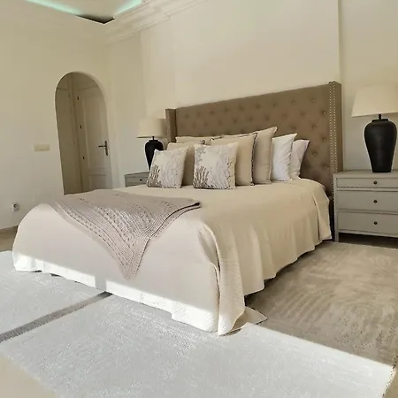 Fabulous 8-bedroom Andalucian Family With Panoramic Vistas Of La Concha Marbella